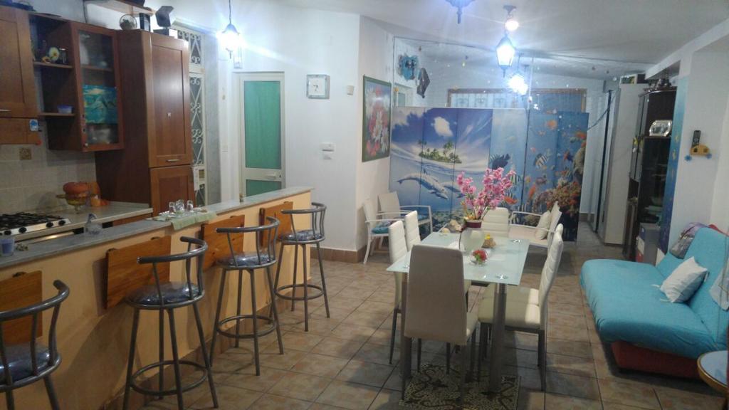 Bed and Breakfast Beb I Delfini Di Casa Paola Mascali Exterior foto